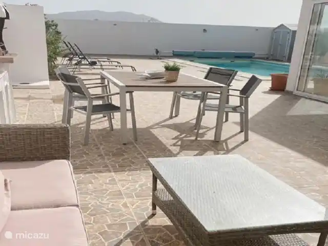 Casa Raina | Espagne, Lanzarote, Playa Blanca - villa Devant la casa, il y a de la place pour se garer gratuitement.