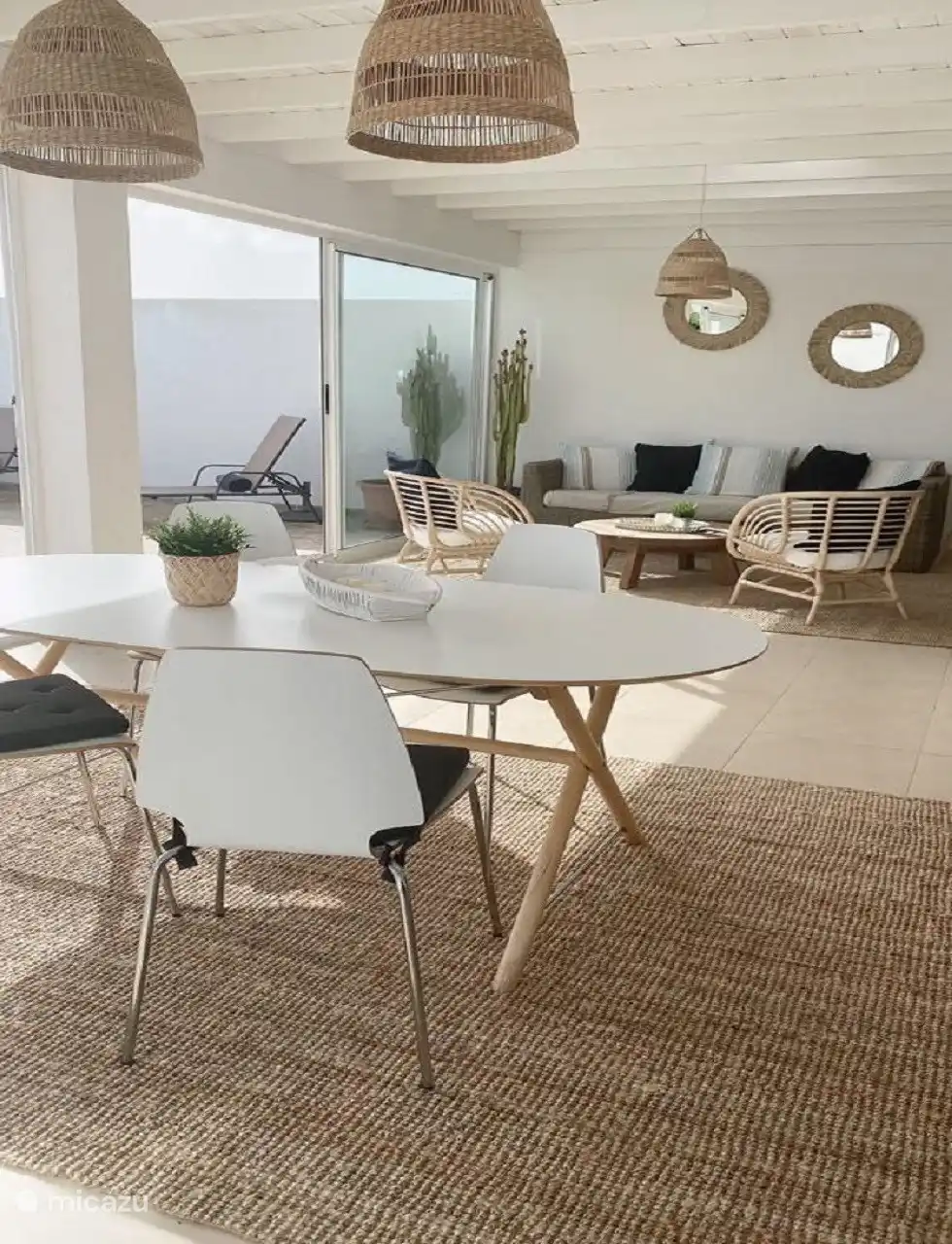 A nice spacious dining area.