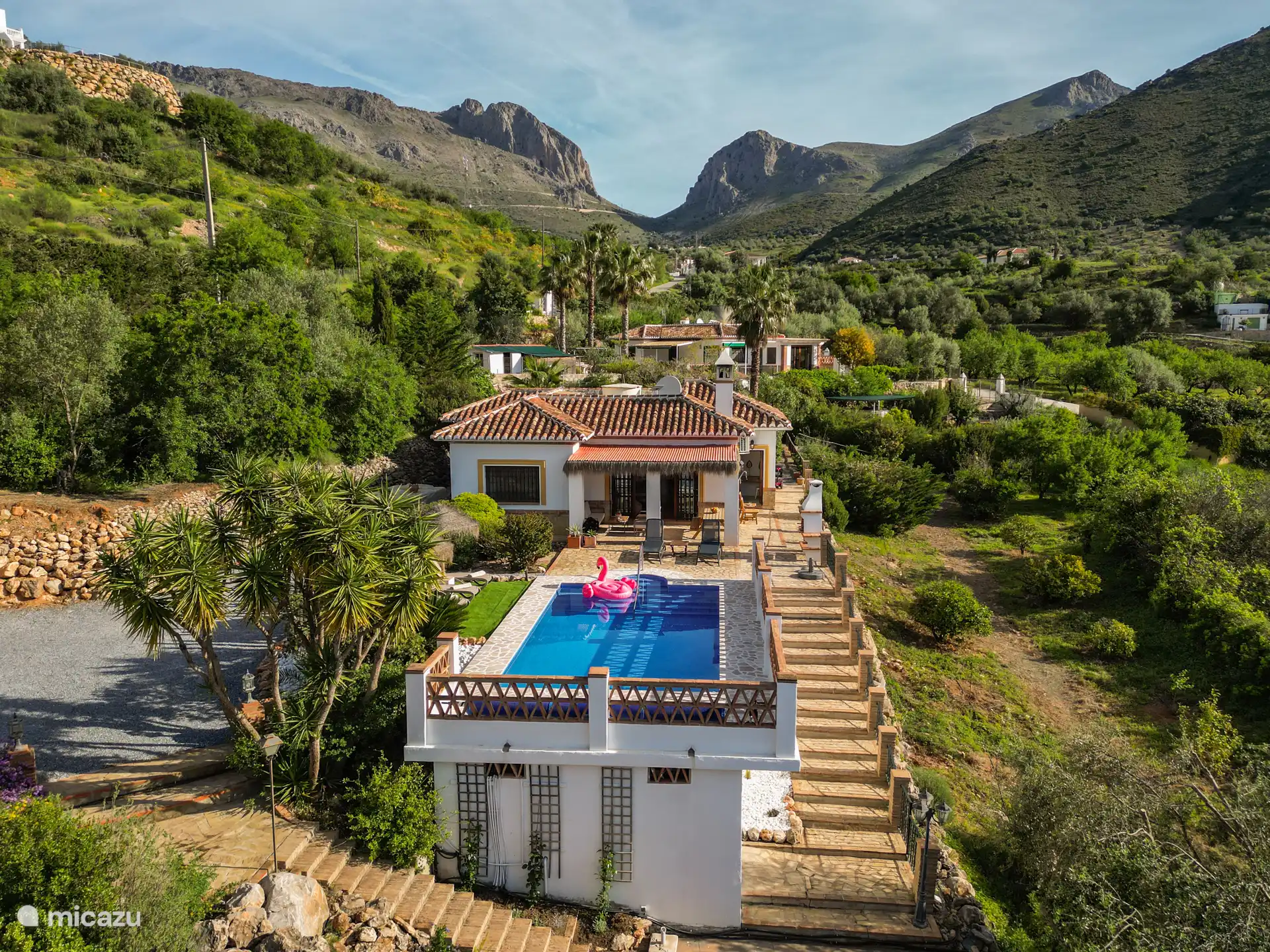 villa, Fuente Camacho, Andalucía, España - Villa con piscina y vistas a la montaña