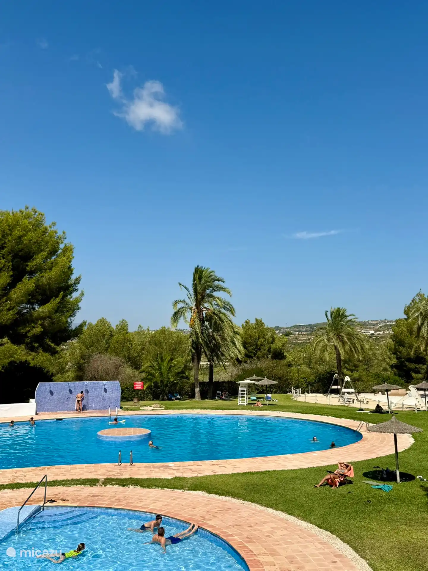Pueblo Alcazar swimming pool