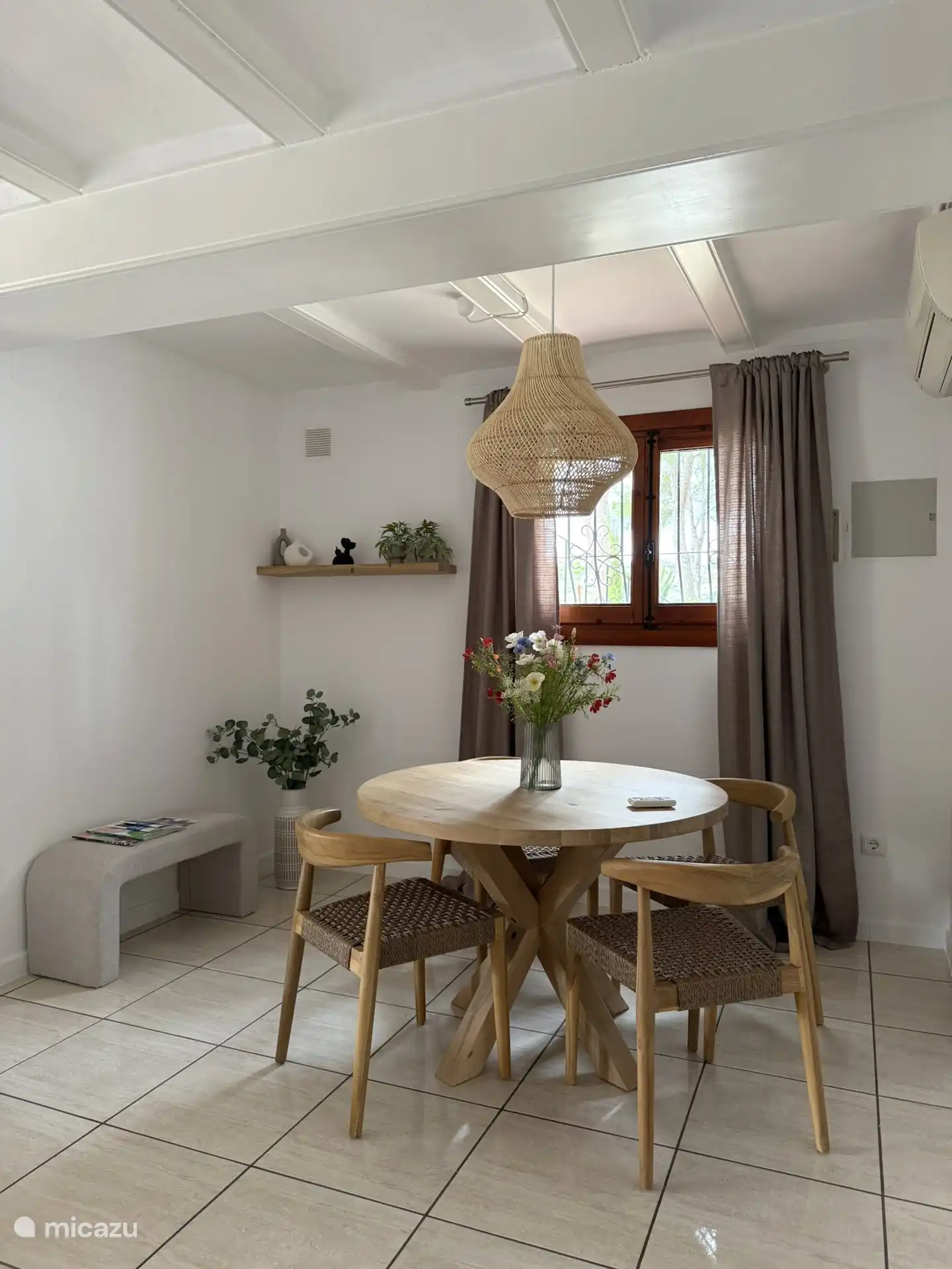 Living room apartment ground floor 