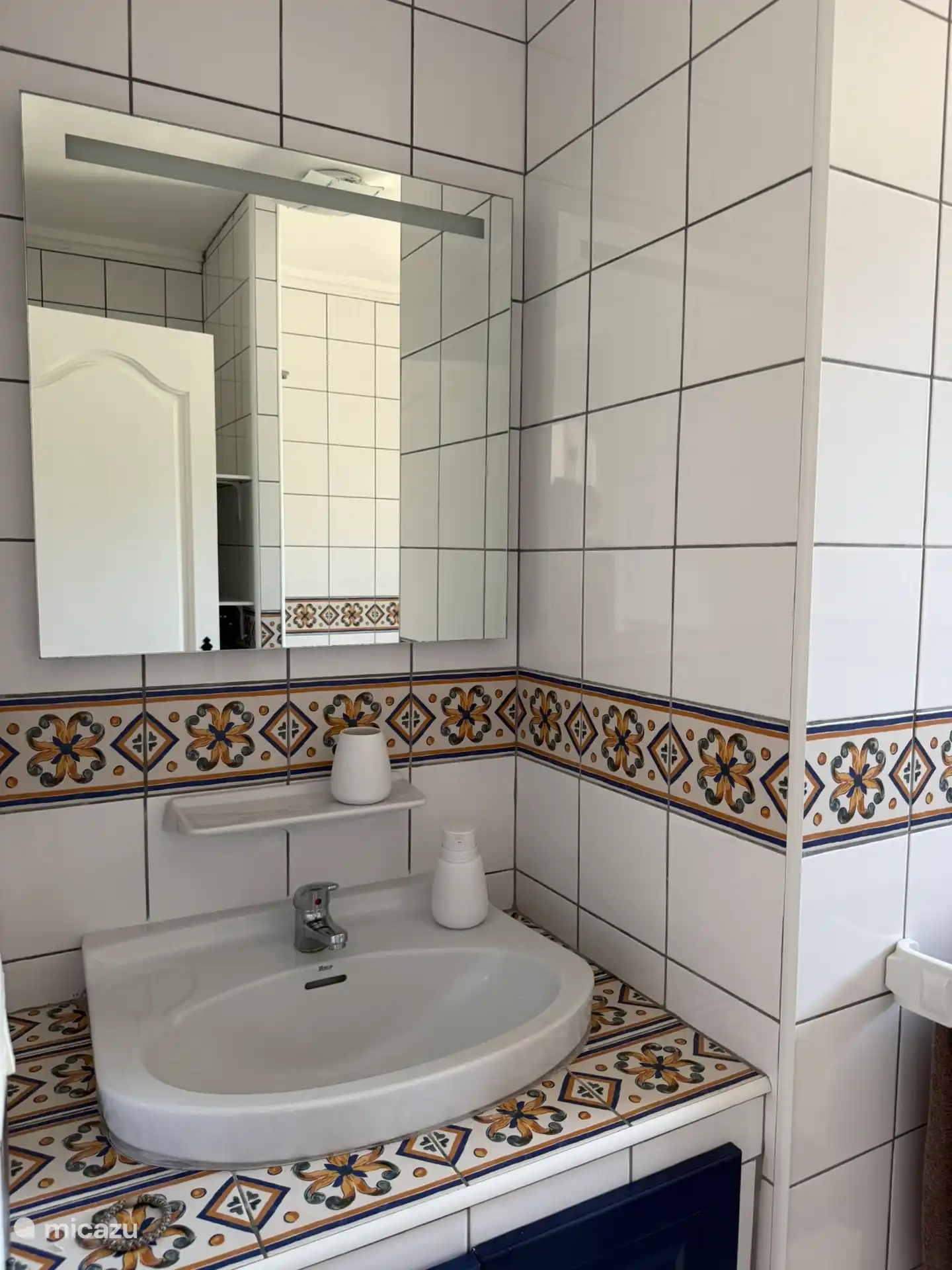 Bathroom apartment 1st floor