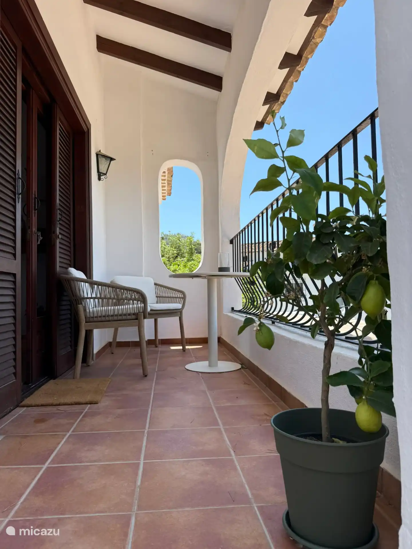 Balcony apartment 1st floor