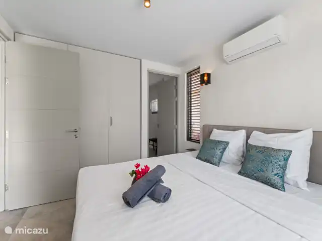 Location de Vacances Curaçao, Curaçao-Centre, Willemstad, villa - Villa Jazmyn 17, plage de Blue Bay Chambre des maîtres 1