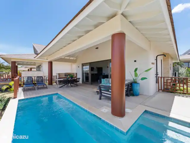 Location de Vacances Curaçao, Curaçao-Centre, Willemstad, villa - Villa Jazmyn 17, plage de Blue Bay Terrasse avec piscine