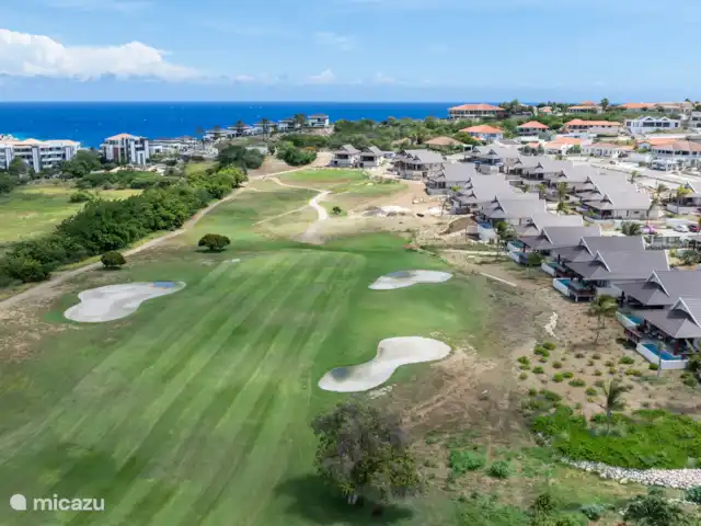 Location de Vacances Curaçao, Curaçao-Centre, Willemstad, villa - Villa Jazmyn 17, plage de Blue Bay Vue sur le parcours de golf