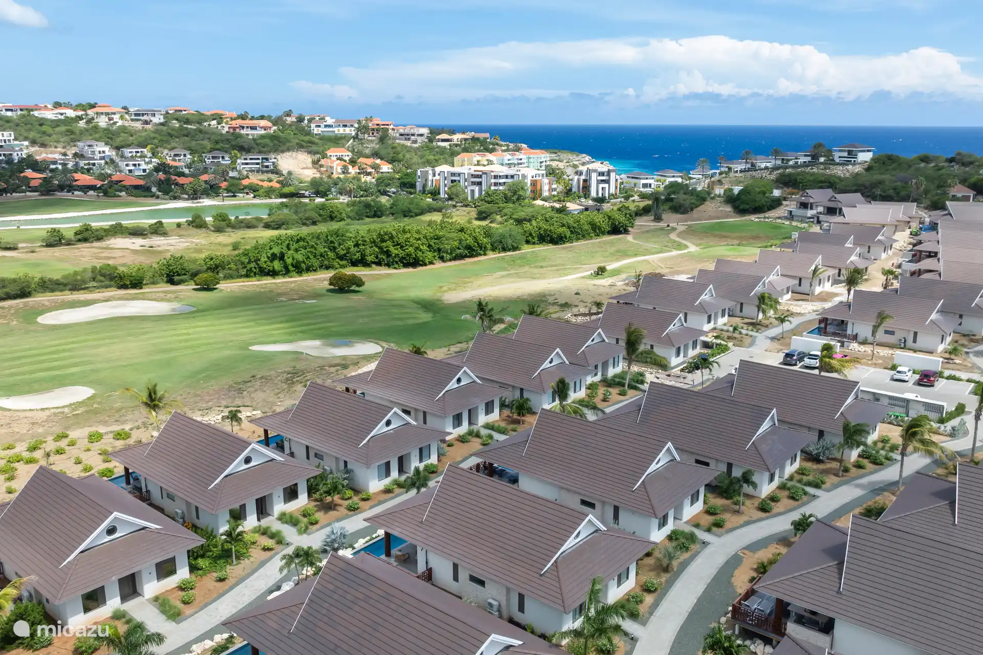 Blick auf den Golfplatz und das Meer 