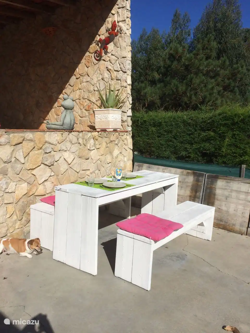 Sitzgelegenheiten im Freien