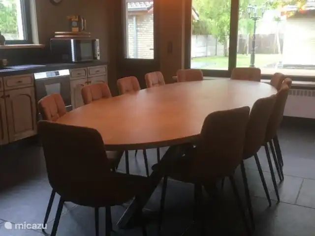 Location de Vacances Belgique, Côte Belge, Koksijde, maison de vacances - Maison Congé Table à manger avec vue sur le jardin