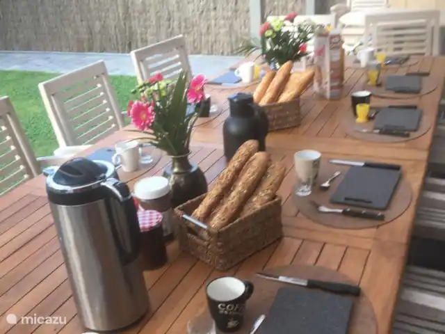 Location de Vacances Belgique, Côte Belge, Koksijde, maison de vacances - Maison Congé Pergola avec table de jardin 12 personnes