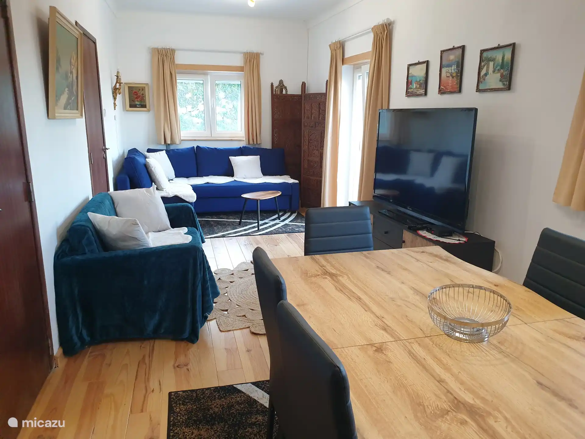 Een mooie, ruime en heldere salon!