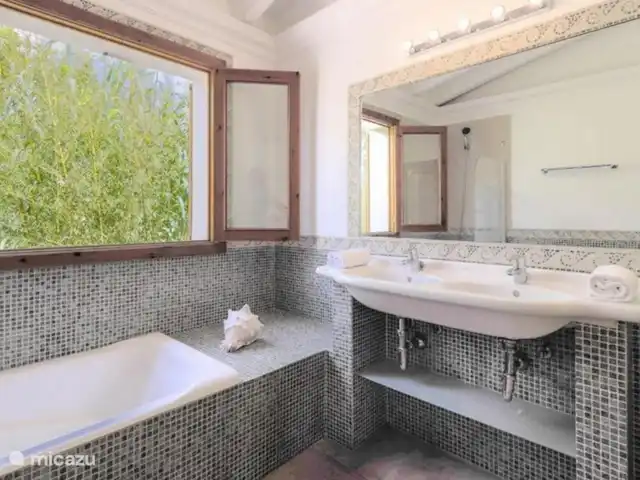 Villa Parra | Espagne, Majorque, Santanyí - villa salle de Bains
