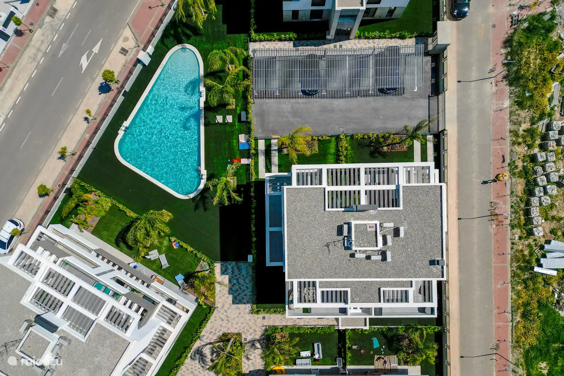 La piscine privée chauffée appartient à la résidence et est fermée à l’écart de la station, ce qui vous permet de laisser les enfants profiter des plaisirs de l’eau en toute tranquillité.