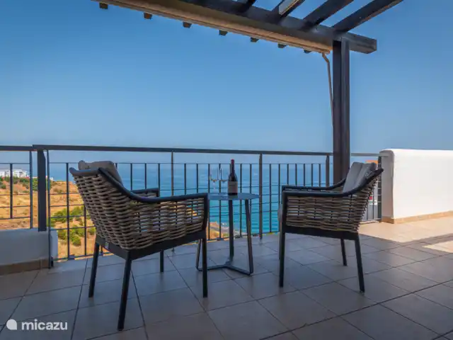 Ático en primera línea de mar VistaMar en España, Costa del Sol, Torrox-Costa - penthouse Relájate con una copa de vino