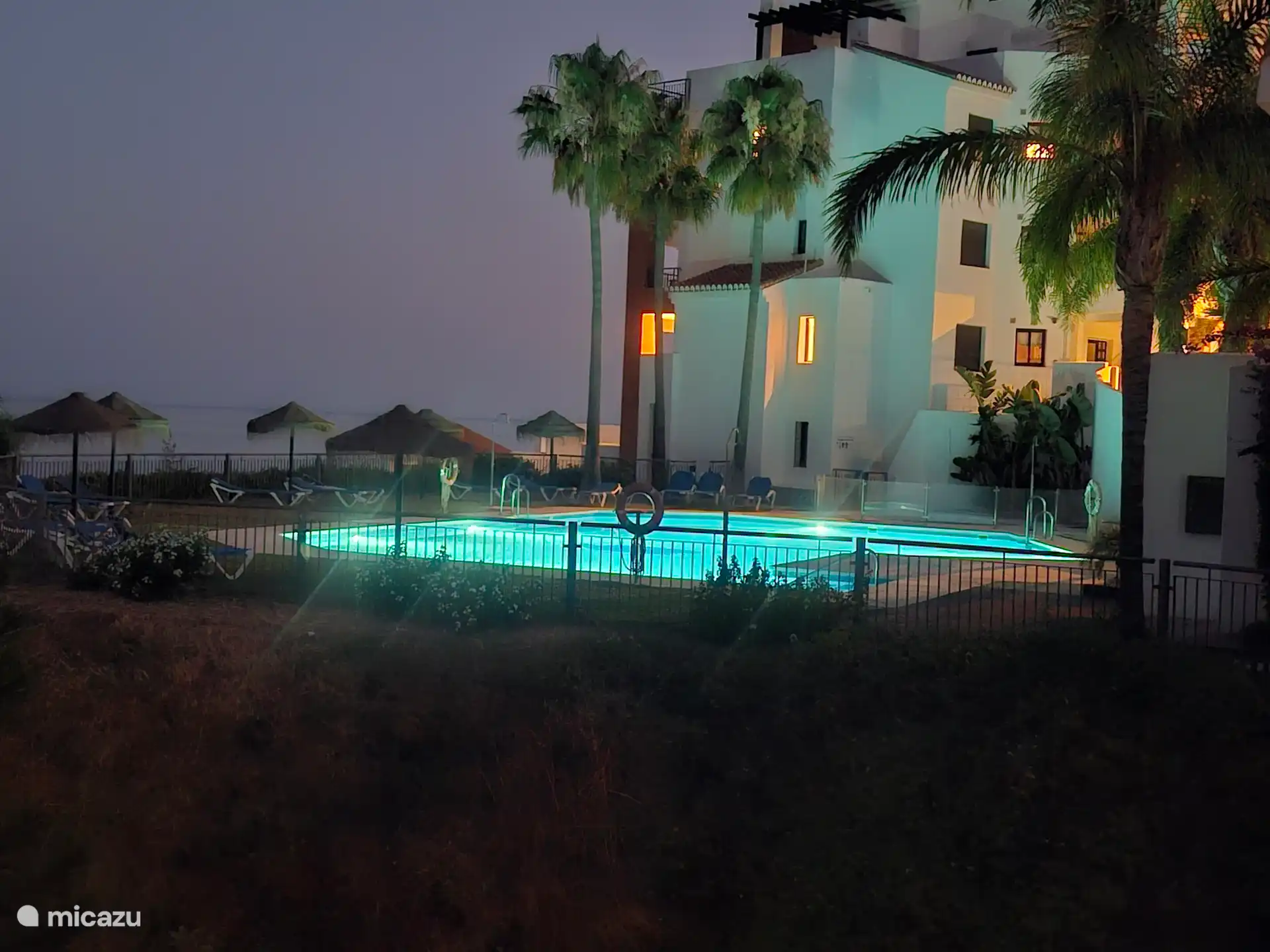 Pool 2 Abendaufnahme