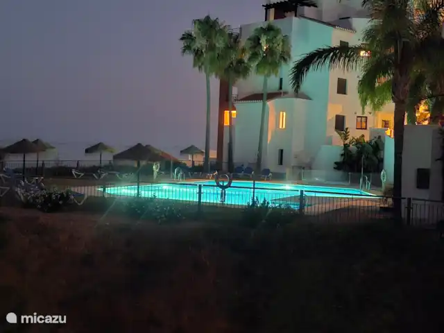 Ático en primera línea de mar VistaMar en España, Costa del Sol, Torrox-Costa - penthouse Pool 2 tiro nocturno