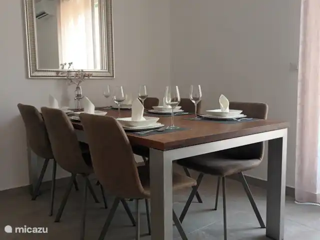 Casa Erminia  en Italia, Roma, Roma - apartamento Comedor en la sala de estar