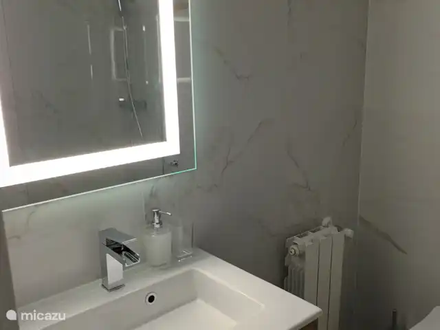 Casa Erminia  en Italia, Roma, Roma - apartamento Lavabo de baño