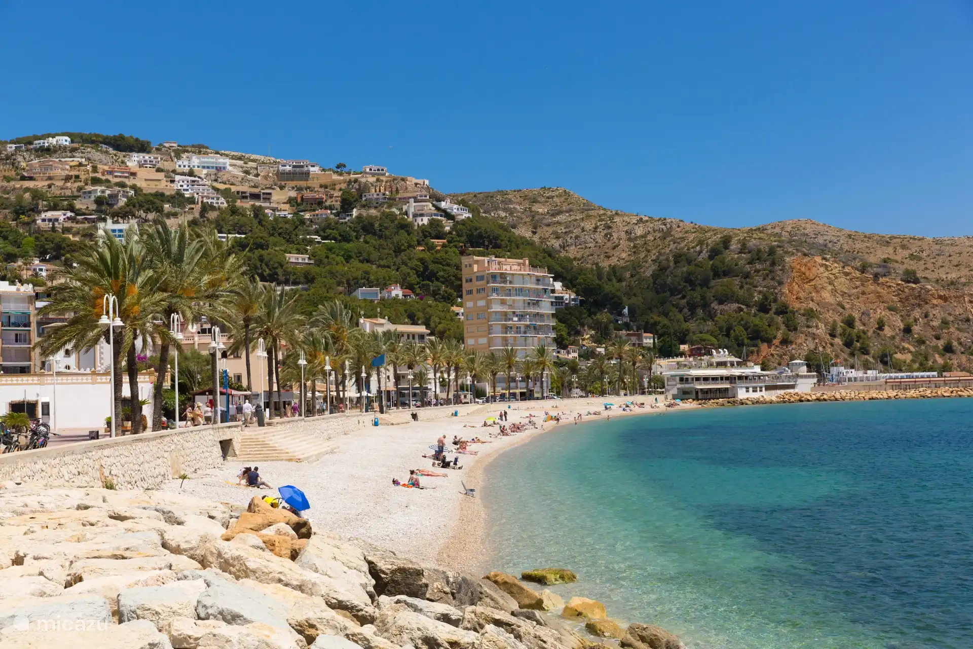 Het strand bij de haven (El Puerto)
