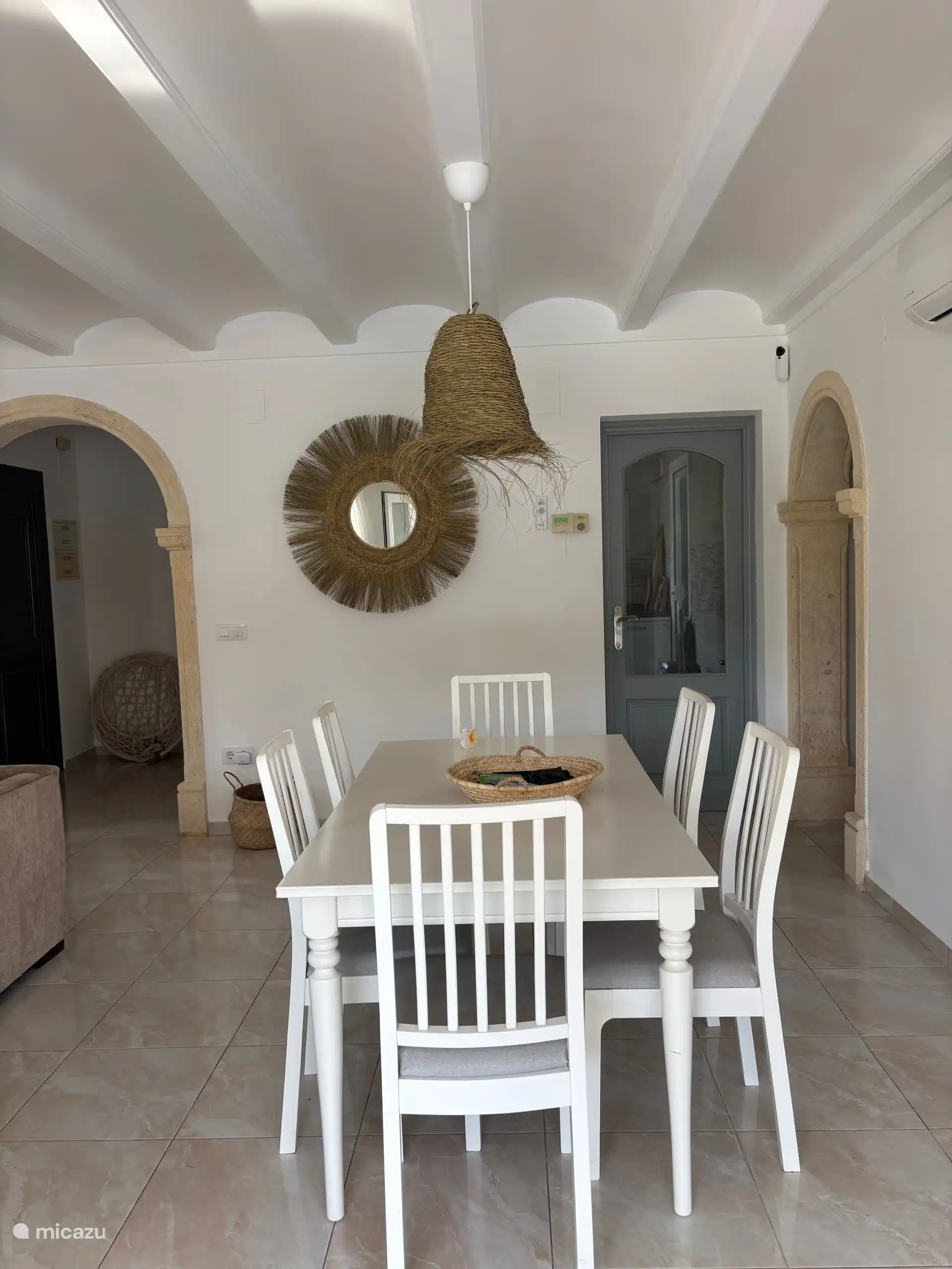 De eettafel voor 6 personen