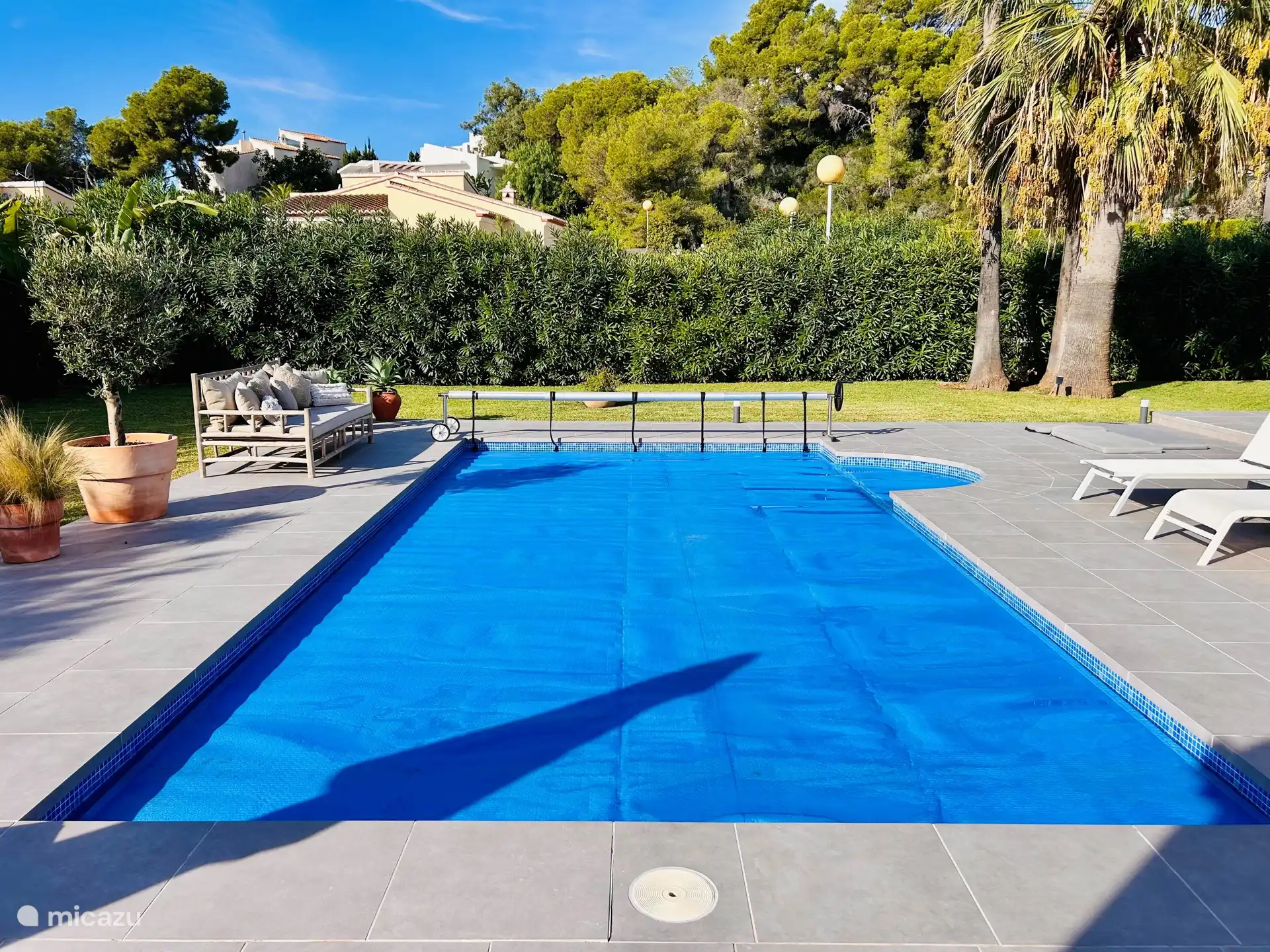 swimming pool with heating 