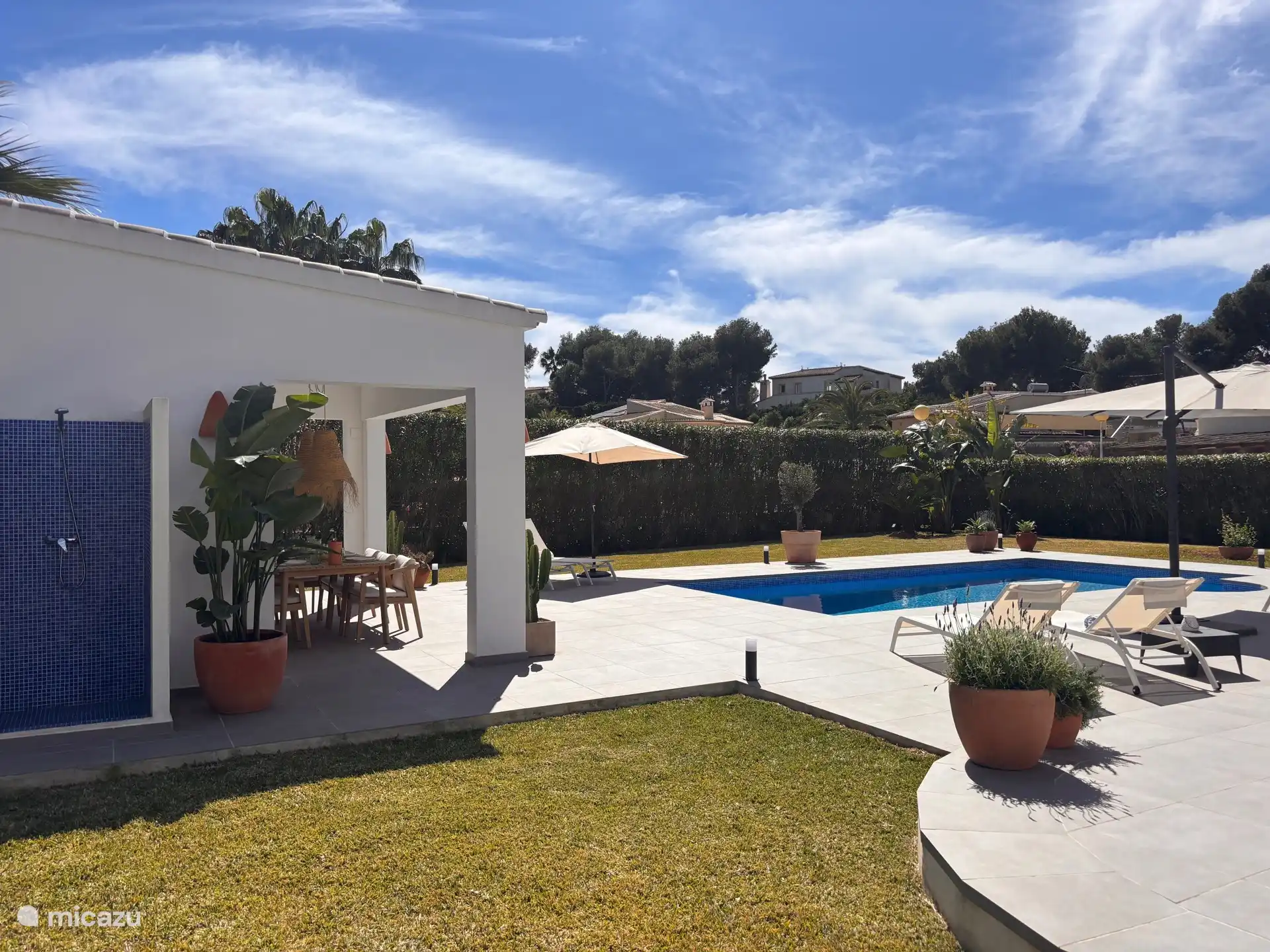 Outside shower and garden view