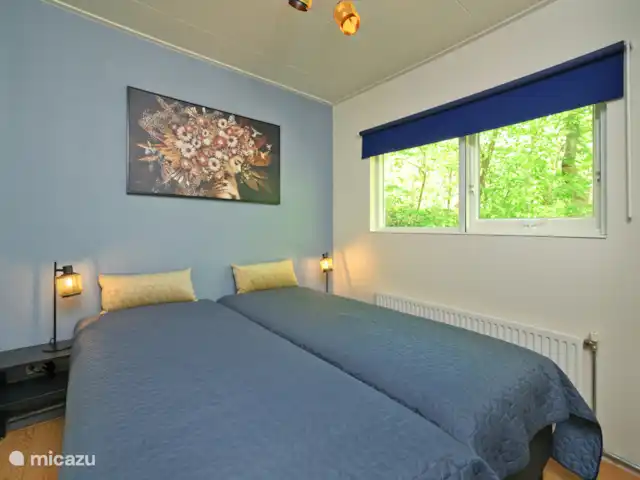 El dálmata en Países Bajos, Güeldres, Winterswijk - casa vacacional Dormitorio principal (2 camas de 80x200 cm) y armario