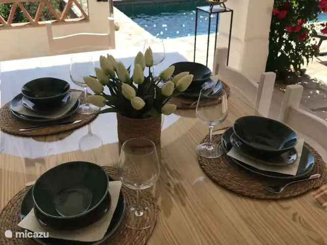 Mi Casa Es Su Casa | Espagne, Andalousie, Sedella - maison de vacances Manger à l’extérieur sur la terrasse couverte