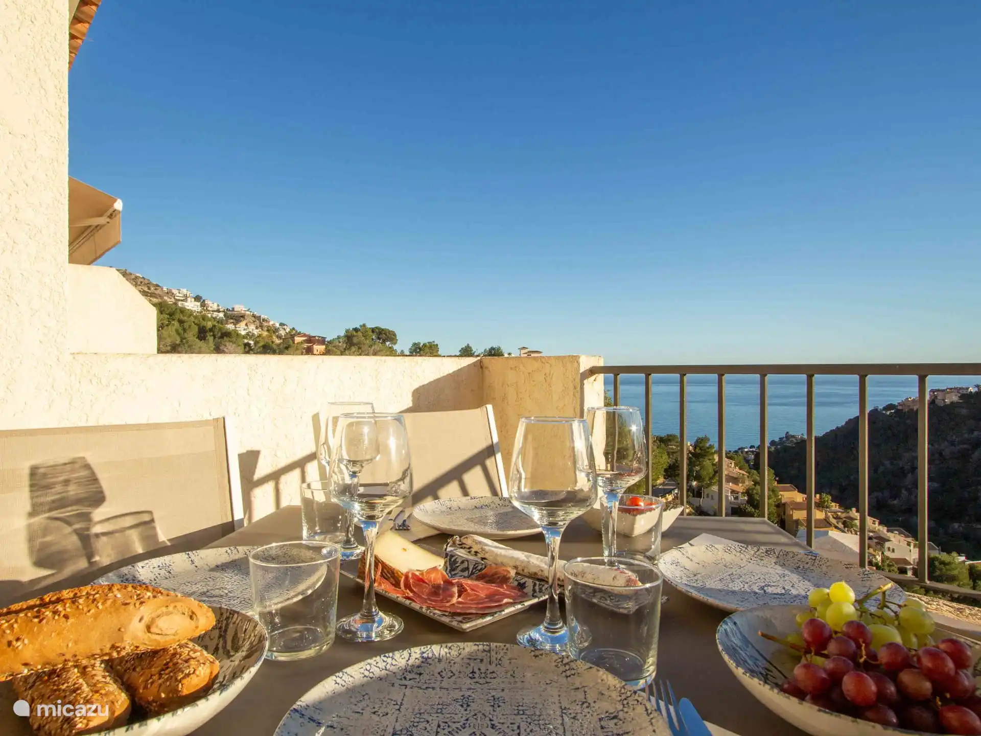 Marcielo - geniet van het Spaanse leven 'al fresco'.