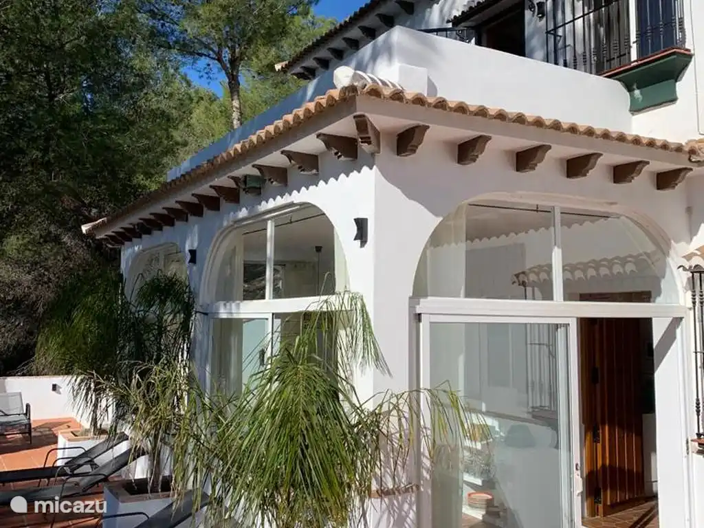 Casa Roots
