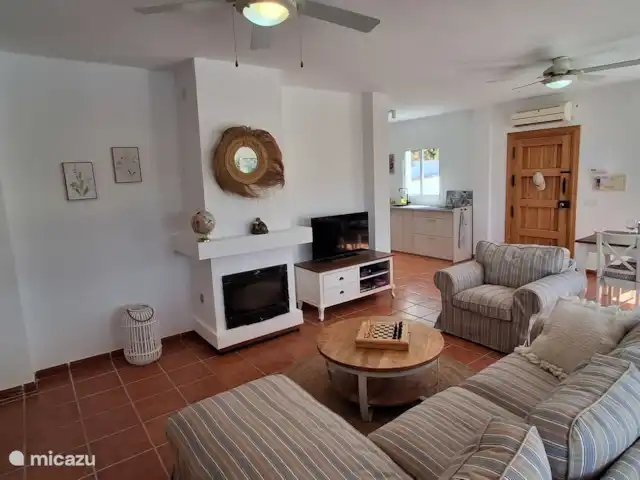 Casa de los Leones – Vue ! | Espagne, Andalousie, Viñuela - villa Cheminée pour une agréable soirée d’hiver