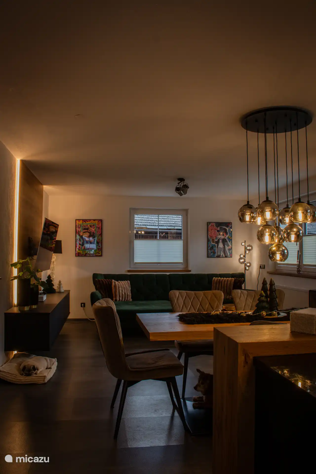 Woonkamer met keuken