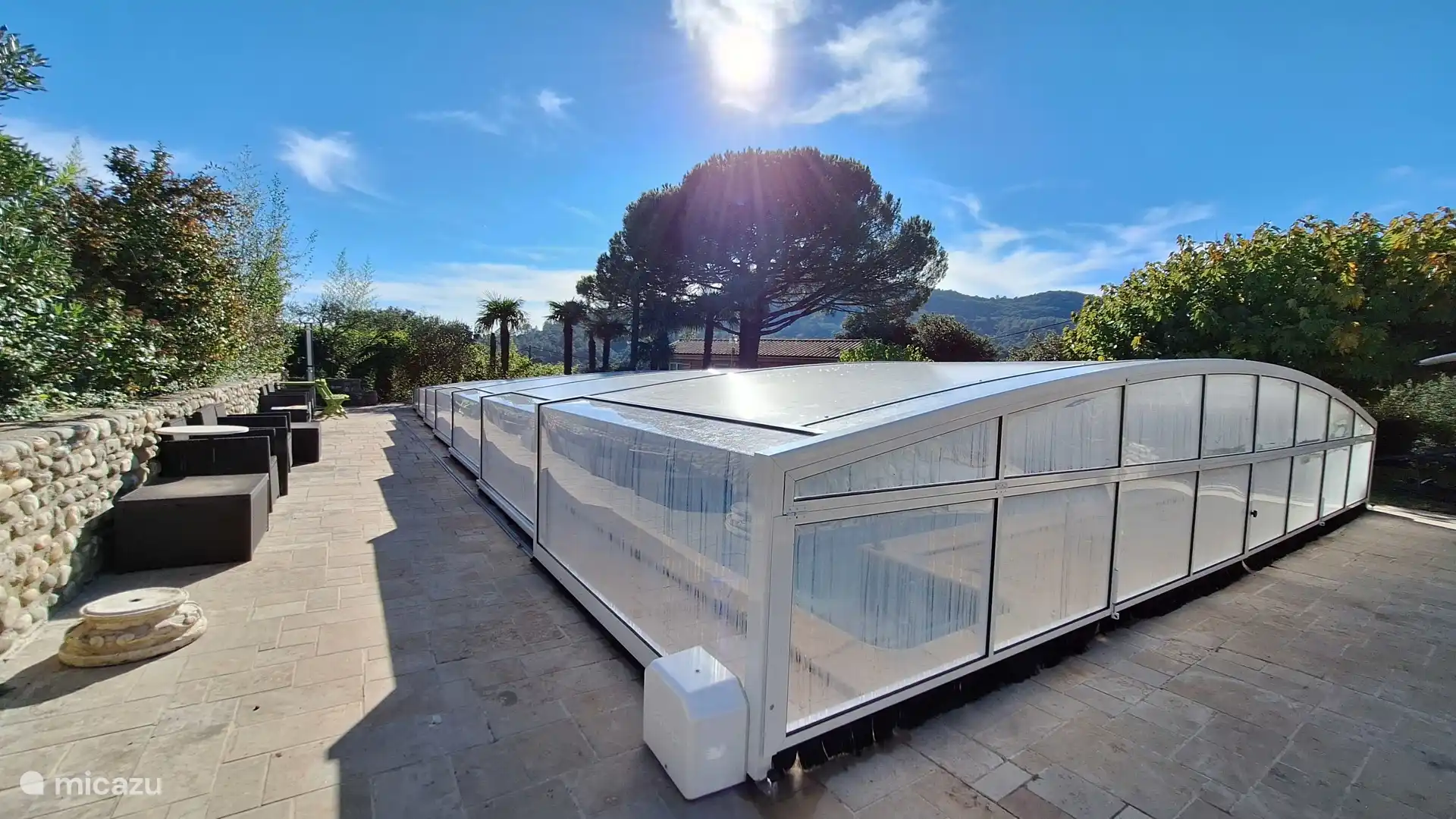 Piscina totalmente cubierta