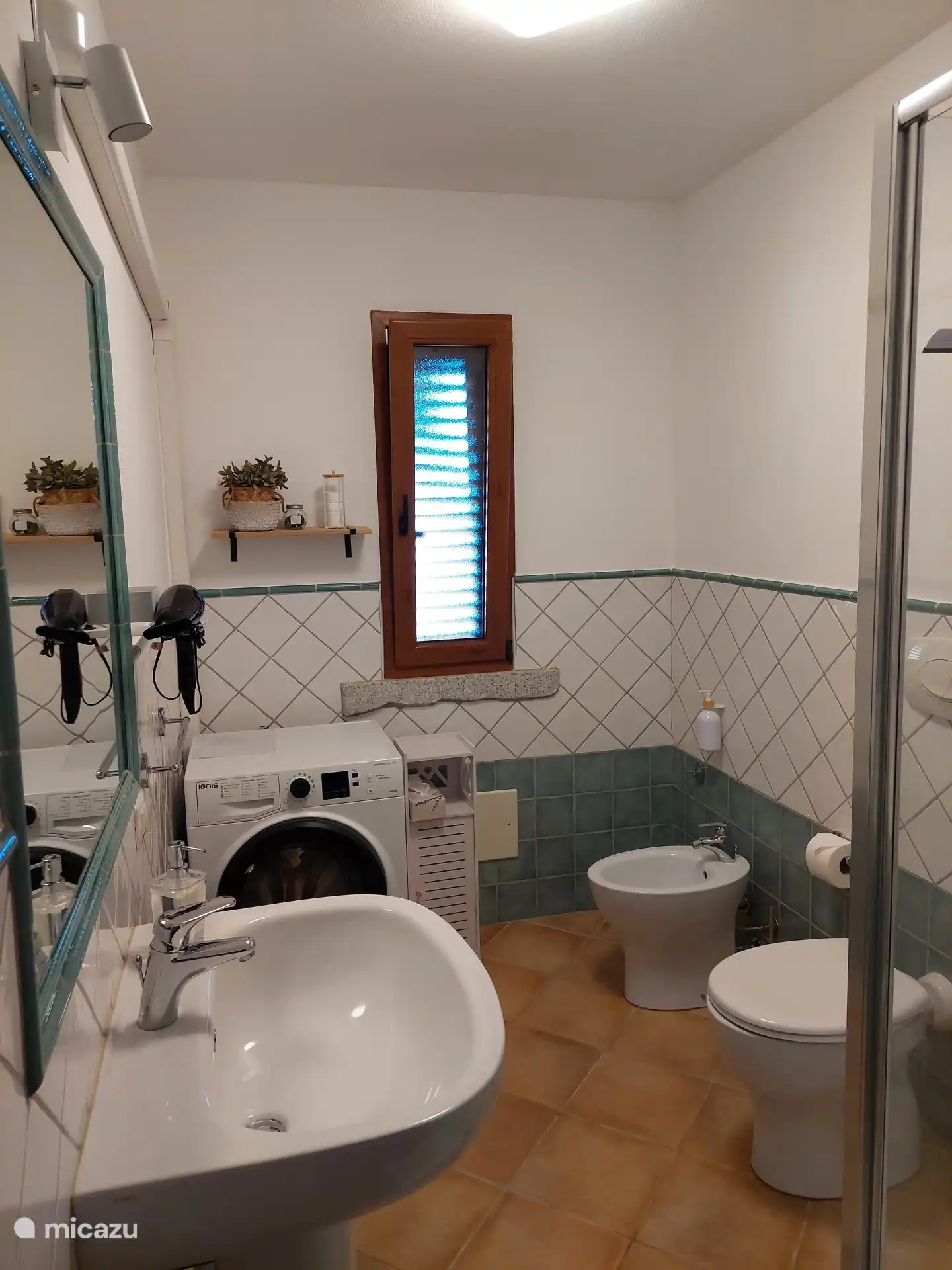  badkamer inclusief wasmachine