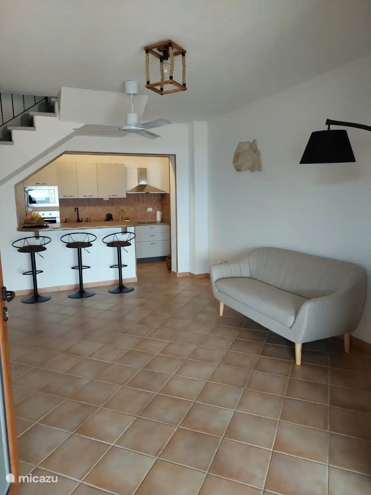 Open woonkamer en keuken.
