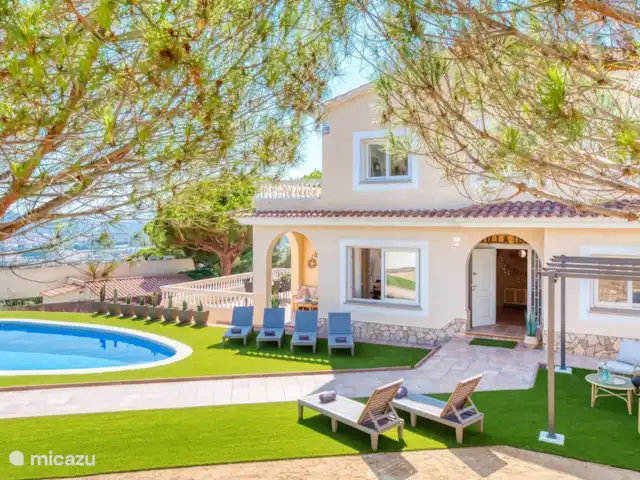 Costacabana - Villa Ibiza | Espagne, Costa Brava, Lloret de Mar - villa profitez de la plus belle vue sur Lloret de Mar et la mer Méditerranée.