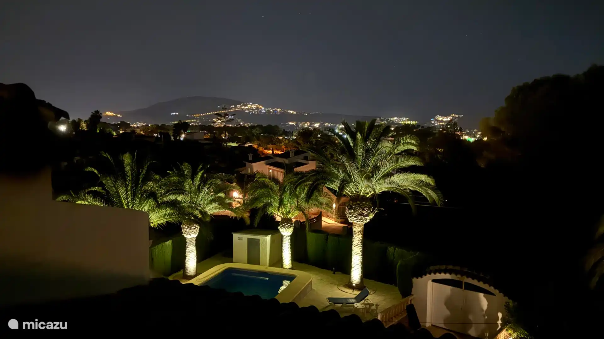 Mountain views and unique place to see the stars