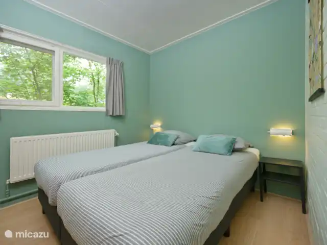 Le Flatcoated | Pays-Bas, Gueldre, Winterswijk - maison de vacances Chambre principale avec 2x lits simples, taille 1,60 x 2,00 mètres et armoire