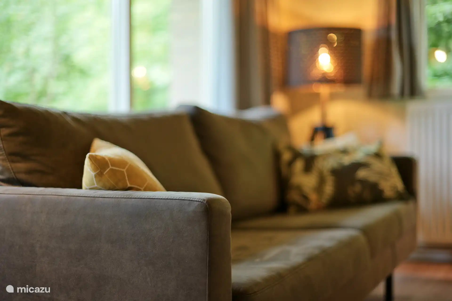 Un peu de confort dans le salon en fait partie