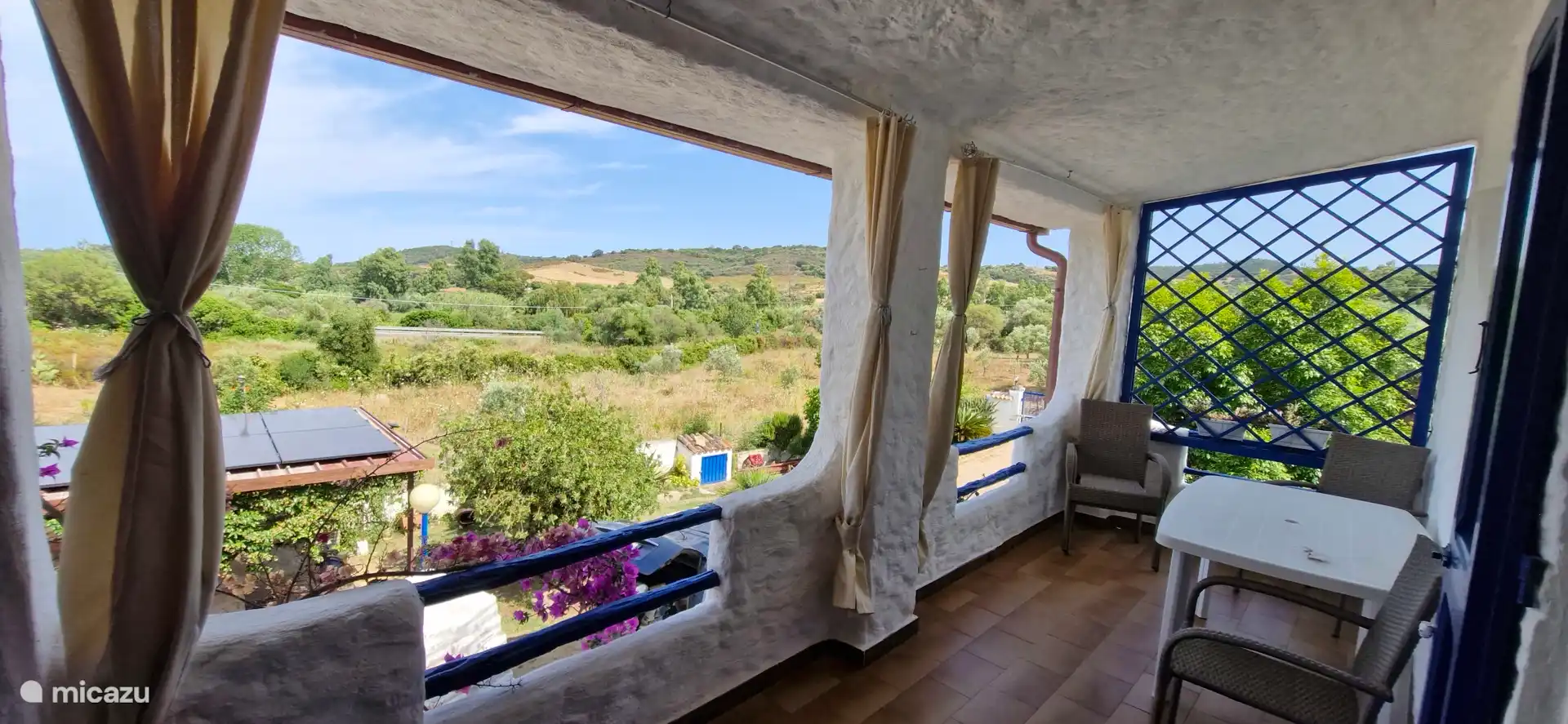 Balcón en la parte delantera con vistas espectaculares