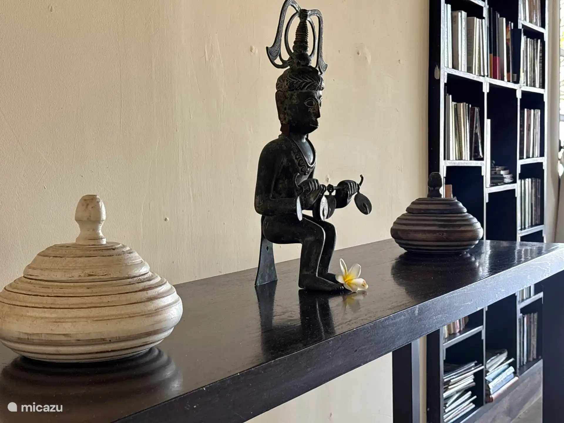 Balinesische Kunst und Dekoration zur Dekoration der Villa Bossi