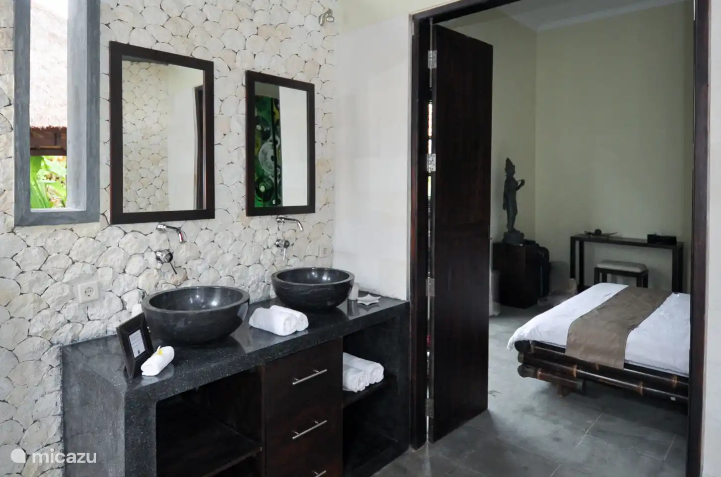 Badezimmer im Schlafzimmer 3