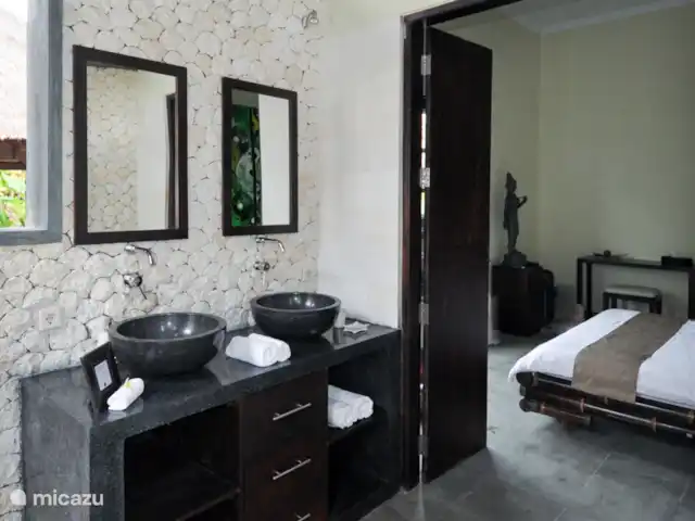 Villa Bossi @ Tanguwesia en Indonesia, Bali, Selat-Buleleng - villa Baño en el dormitorio 3