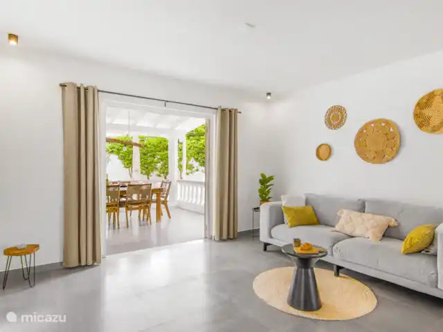 Villa Tropikas | Curaçao, Banda Ariba (est), Jan Thiel - villa Coin salon avec TV