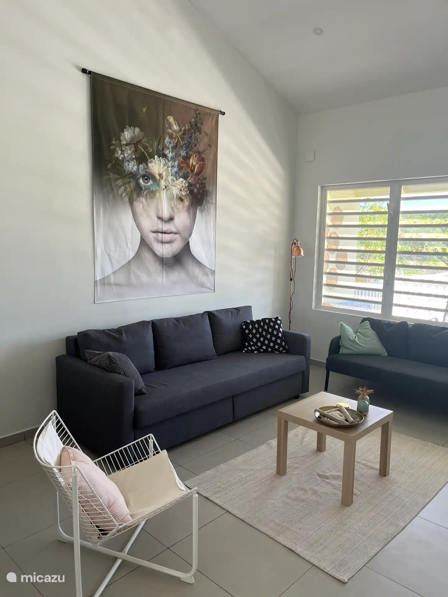 Colgante de pared en el salón