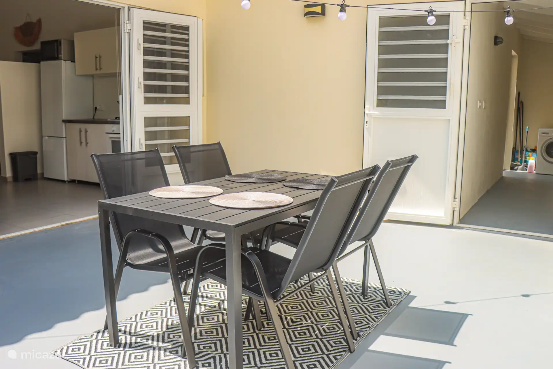 Terraza trasera con mucha privacidad