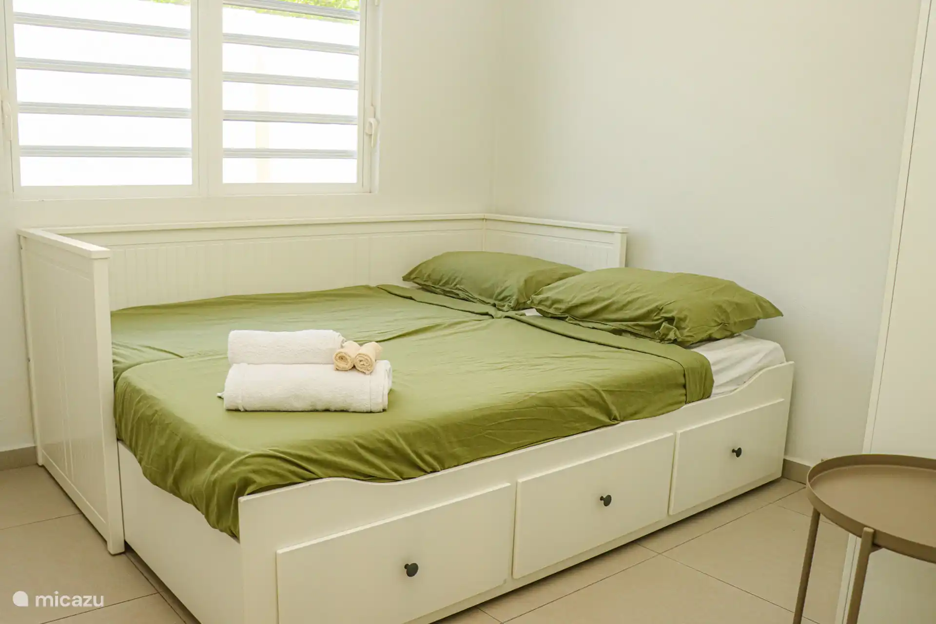 Dormitorio 2 con cama matrimonial o individual, aire acondicionado y armario