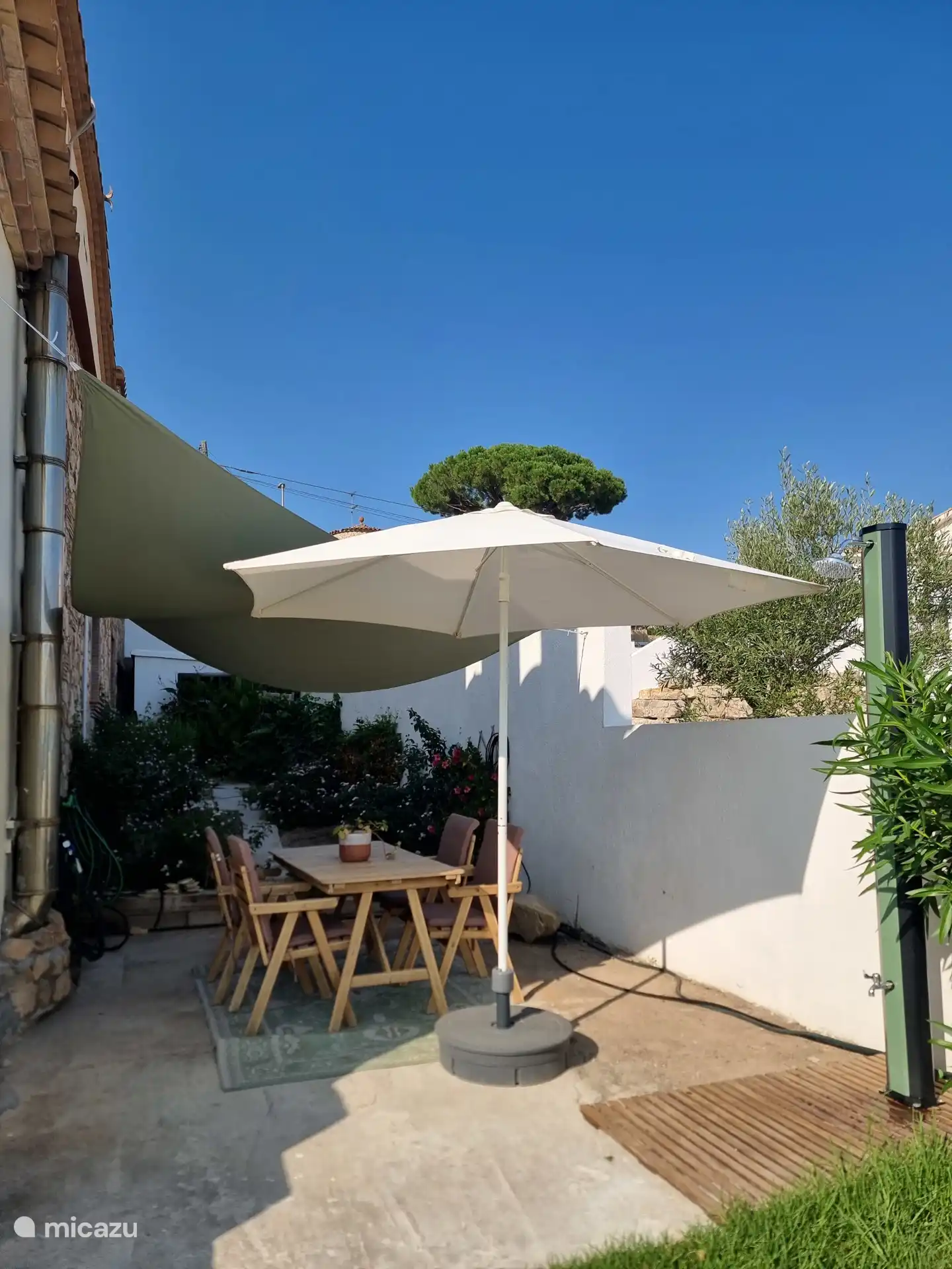 Terrace with outdoor shower