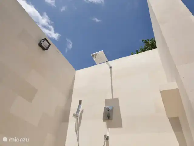 Villa Bossi @ Banjar en Indonesia, Bali, Selat-Buleleng - villa Ducha al aire libre