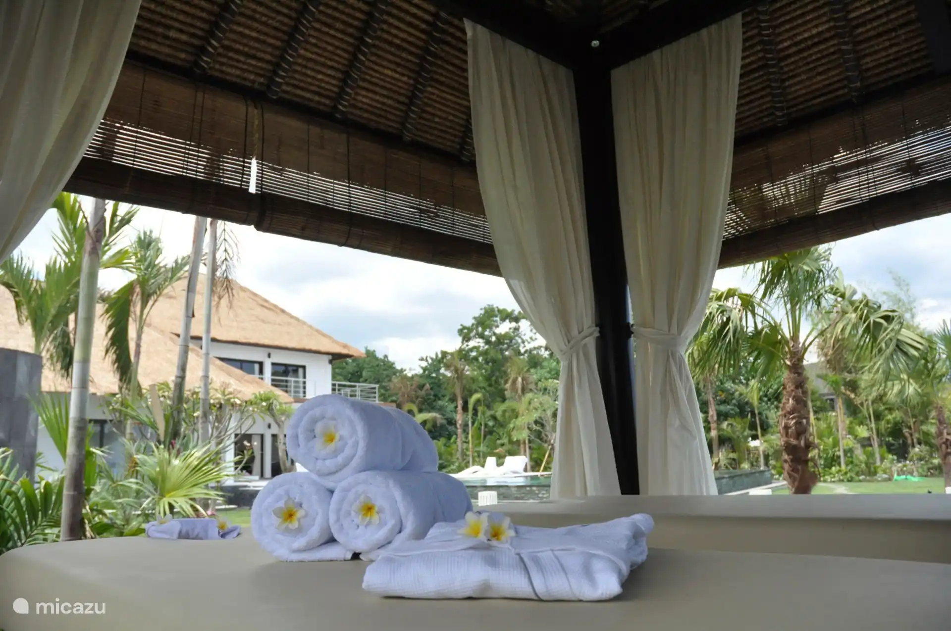 Unser Massage- und Entspannungspavillon am Strand